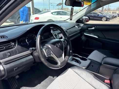 Used 2014 Toyota Camry SE image 8