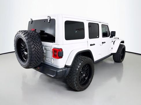 Used 2021 Jeep Wrangler Unlimited Rubicon AWD/4WD image 9