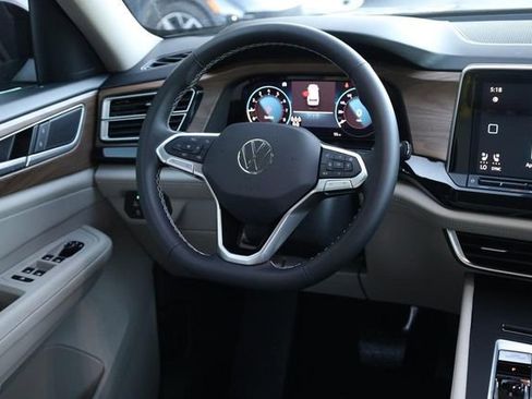 New 2026 Volkswagen Atlas SE image 24