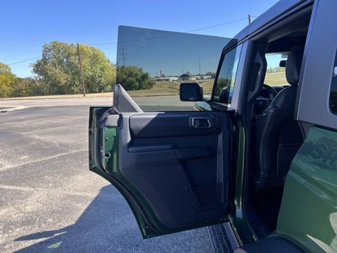 New 2025 Ford Bronco Outer Banks w/ Sasquatch Package image 13