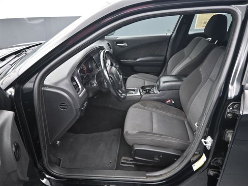 Used 2021 Dodge Charger SXT w/ Blacktop Package image 11