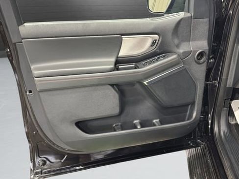 Used 2025 Ford Expedition Max Active image 23