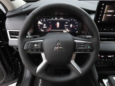 New 2026 Mitsubishi Outlander SE FWD image 14
