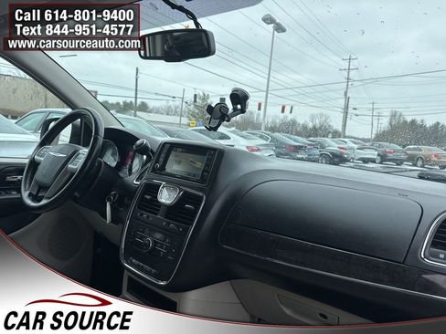 Used 2012 Chrysler Town & Country Touring w/ Entertainment Group #1 image 30