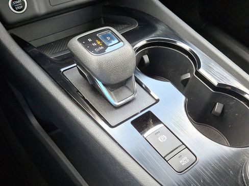 Certified 2022 Nissan Rogue SV image 17