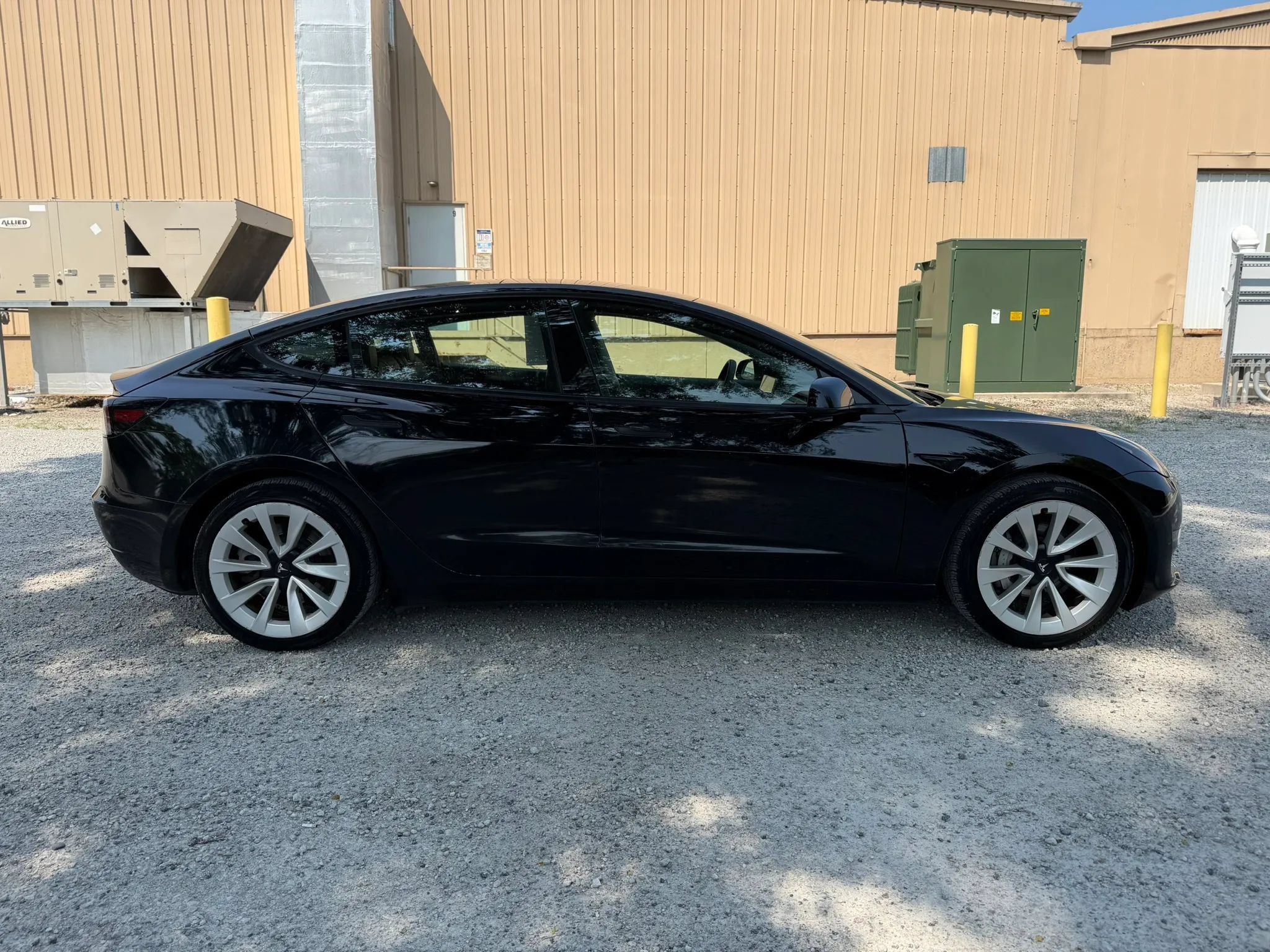 Used 2022 Tesla Model 3 RWD image 4