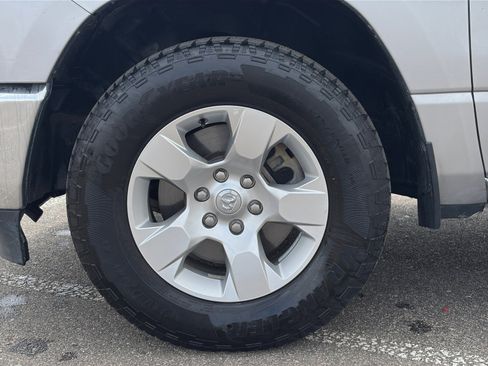 Used 2022 RAM 1500 Big Horn AWD/4WD image 12