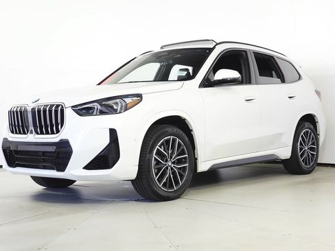 Used 2023 BMW X1 xDrive28i w/ Premium Package AWD/4WD image 2