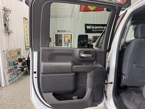 Used 2021 Chevrolet Silverado 2500 LT w/ Fleet Comfort Package AWD/4WD image 25