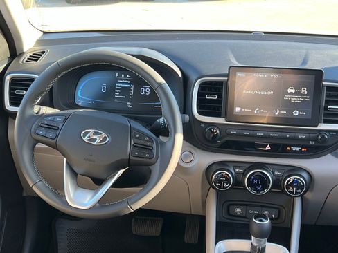 New 2026 Hyundai Venue SEL FWD image 18