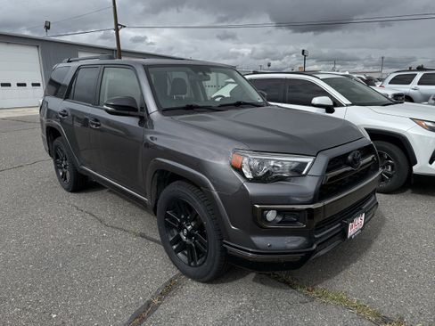 Used 2019 Toyota 4Runner Limited image 1