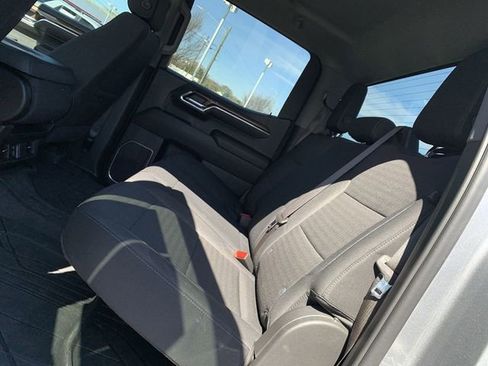 Used 2024 Chevrolet Silverado 1500 LT image 10