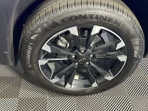 New 2025 Chevrolet Equinox RS w/ Safety and Technology Package image 33