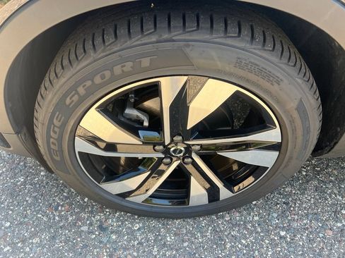 Used 2023 Volvo XC40 B5 Ultimate w/ Protection Package Premier AWD/4WD image 27