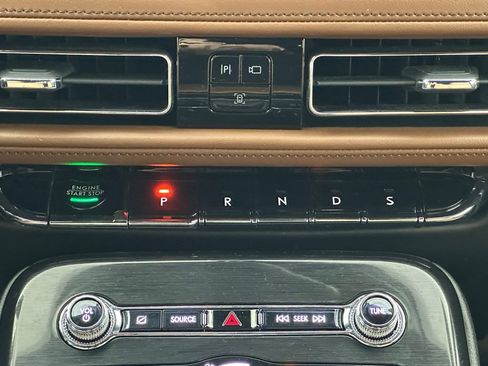 Used 2022 Lincoln Nautilus Reserve w/ Equipment Group 201A AWD/4WD image 27