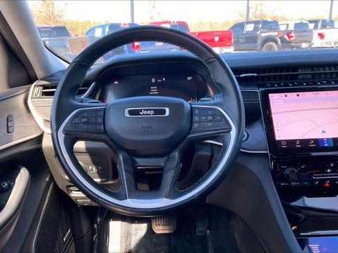 Used 2021 Jeep Grand Cherokee L Limited image 12