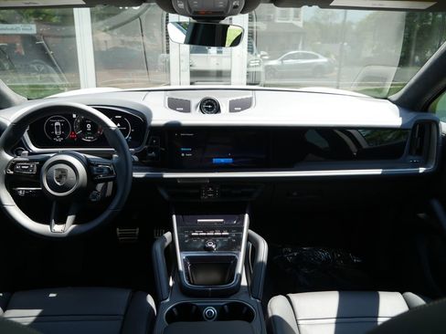 New 2026 Porsche Cayenne Turbo AWD/4WD image 26