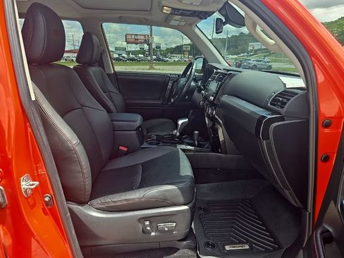 Used 2024 Toyota 4Runner TRD Off-Road Premium w/ Moonroof Package AWD/4WD image 23