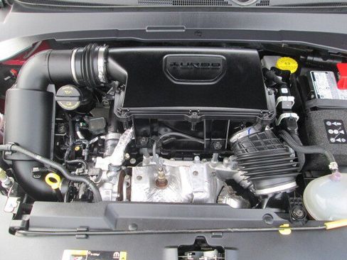 Used 2025 Jeep Compass Limited image 23