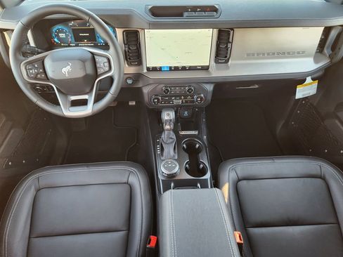 New 2025 Ford Bronco Outer Banks image 17