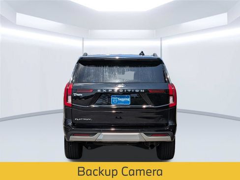 Used 2025 Ford Expedition Platinum AWD/4WD image 5