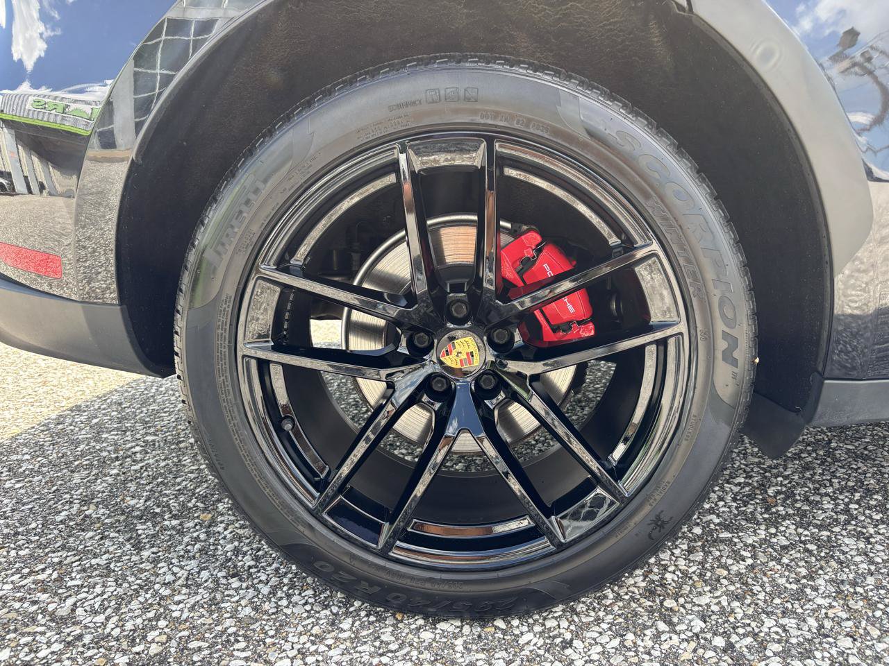 Used 2023 Porsche Macan S AWD/4WD image 34