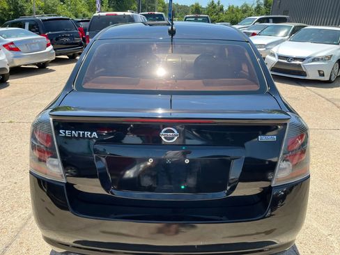 Used 2011 Nissan Sentra 2.0 SR w/ Special Edition Pkg image 9