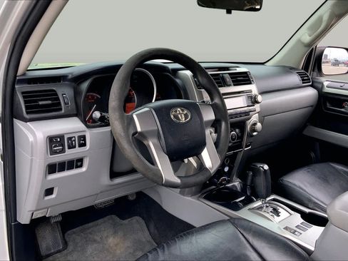 Used 2011 Toyota 4Runner SR5 AWD/4WD image 16