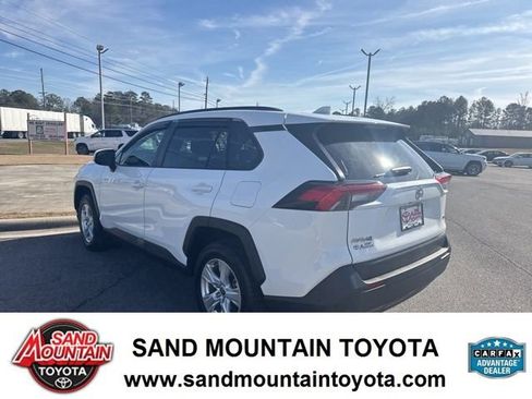 Used 2021 Toyota RAV4 XLE image 4