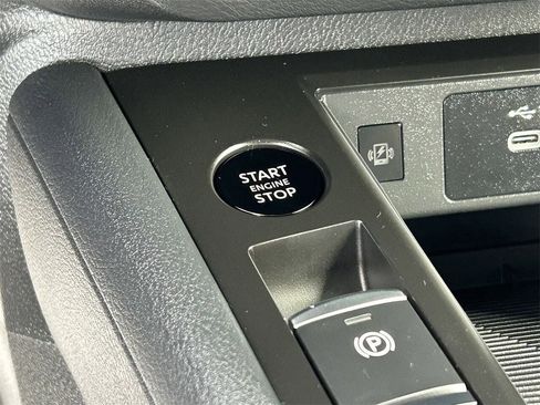 New 2026 Nissan Kicks SV FWD image 32