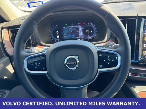 Certified 2023 Volvo XC60 B6 Ultimate w/ Protection Package Premier image 25