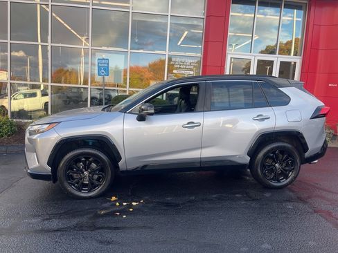 Used 2022 Toyota RAV4 XSE image 2