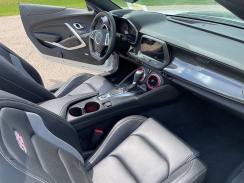 Used 2023 Chevrolet Camaro SS RWD image 33