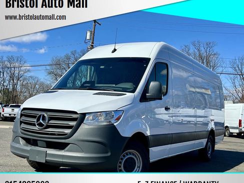 Used 2025 Mercedes-Benz Sprinter 2500 image 1