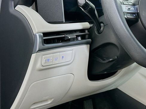 Used 2025 Hyundai Tucson SEL FWD image 17