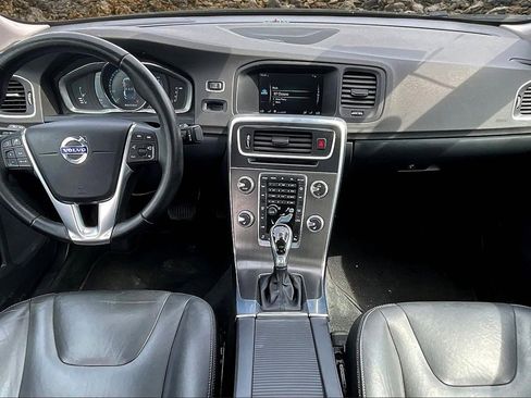 Used 2015 Volvo S60 T5 Platinum image 15