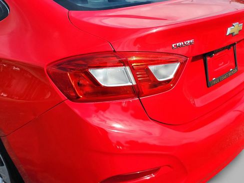 Used 2017 Chevrolet Cruze LS FWD image 34