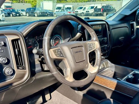 Used 2018 GMC Sierra 1500 Denali w/ Denali Ultimate Package image 20