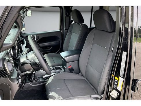 Used 2023 Jeep Wrangler Unlimited Sport AWD/4WD image 23