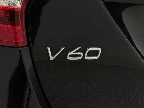 Used 2016 Volvo V60 T5 Premier image 37