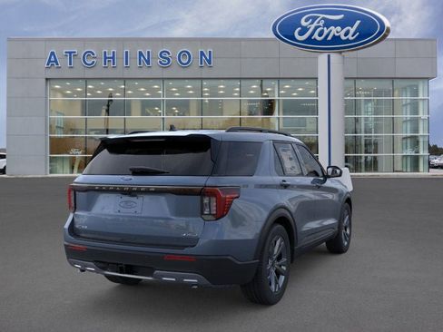 Used 2026 Ford Explorer Active AWD/4WD image 8