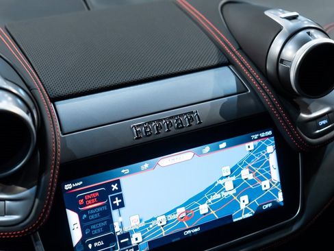 Certified 2020 Ferrari GTC4Lusso T image 33