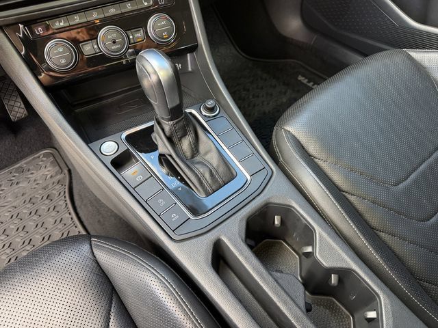 Used 2020 Volkswagen Jetta SEL Premium FWD image 18