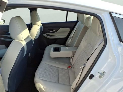 New 2026 Nissan Sentra SL FWD image 29