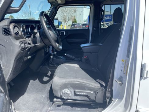 Used 2019 Jeep Wrangler Unlimited Sport S image 10