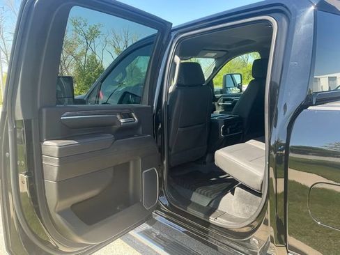 Used 2024 Chevrolet Silverado 3500 LTZ w/ LTZ Plus Package AWD/4WD image 16