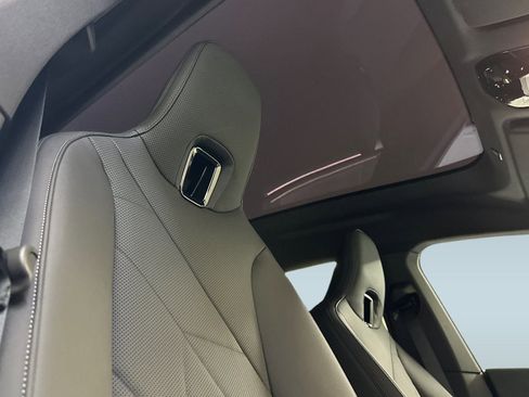 New 2026 BMW iX xDrive60 image 14