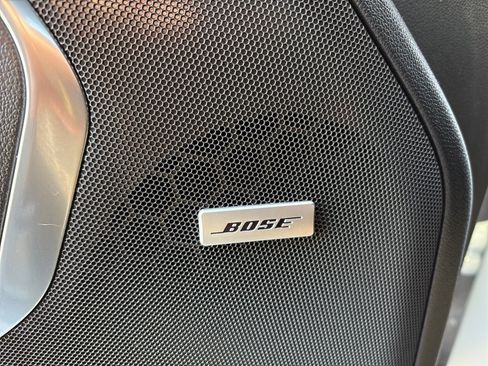 Used 2023 Chevrolet Suburban Premier image 24