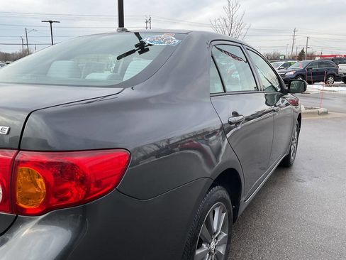 Used 2010 Toyota Corolla LE image 8