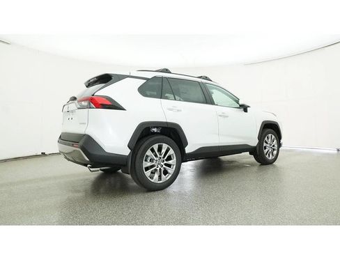 Used 2025 Toyota RAV4 Limited w/ Advanced Technology Package FWD image 31